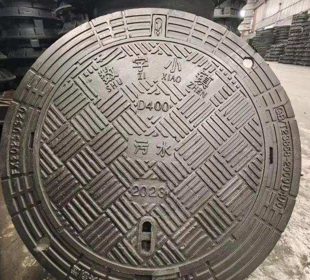 巴林右球墨铸铁防沉降井盖展示